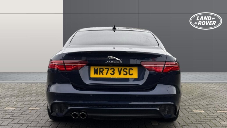 Jaguar XE 2.0 D200 R-Dynamic SE Black 4dr Auto Diesel Saloon
